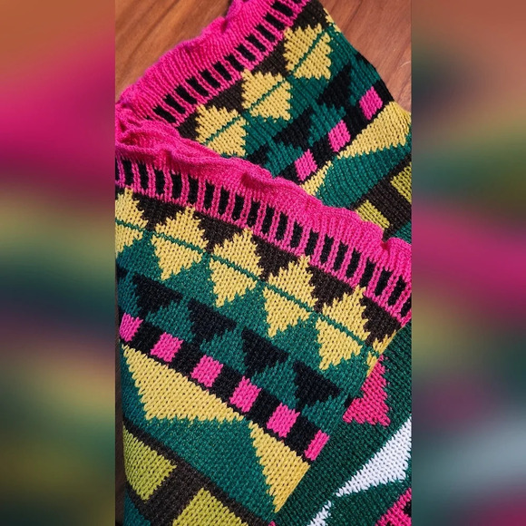 Bright Multi-Colored Knit Infinity Scarf Geometric Ruffle Fuchsia Green Gold - Picture 2 of 4